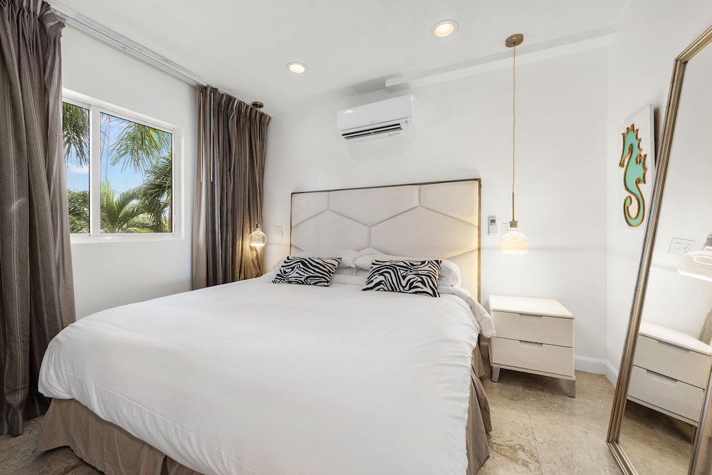 Junior Penthouse, 2 Bedrooms, City View photo 2