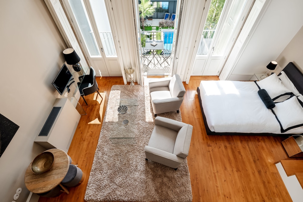 Junior Quadruple Room, Garden View (Monica)