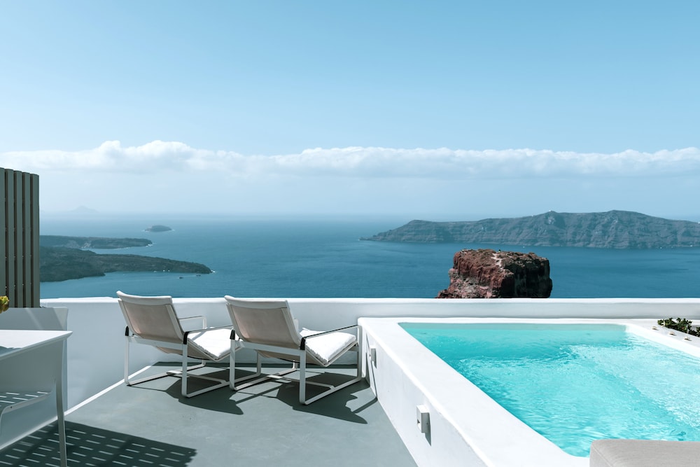Deluxe Room (with Plunge Pool) - Photo 12