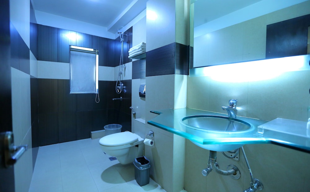 Luxury Room - Photo 16