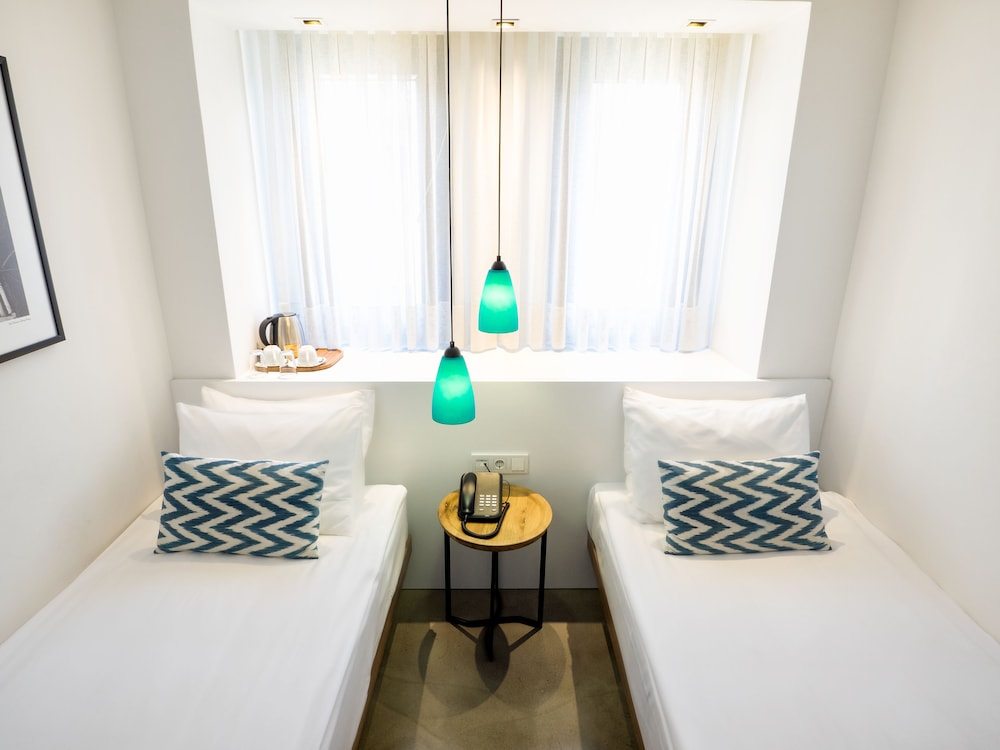 Standard Twin Room photo 2