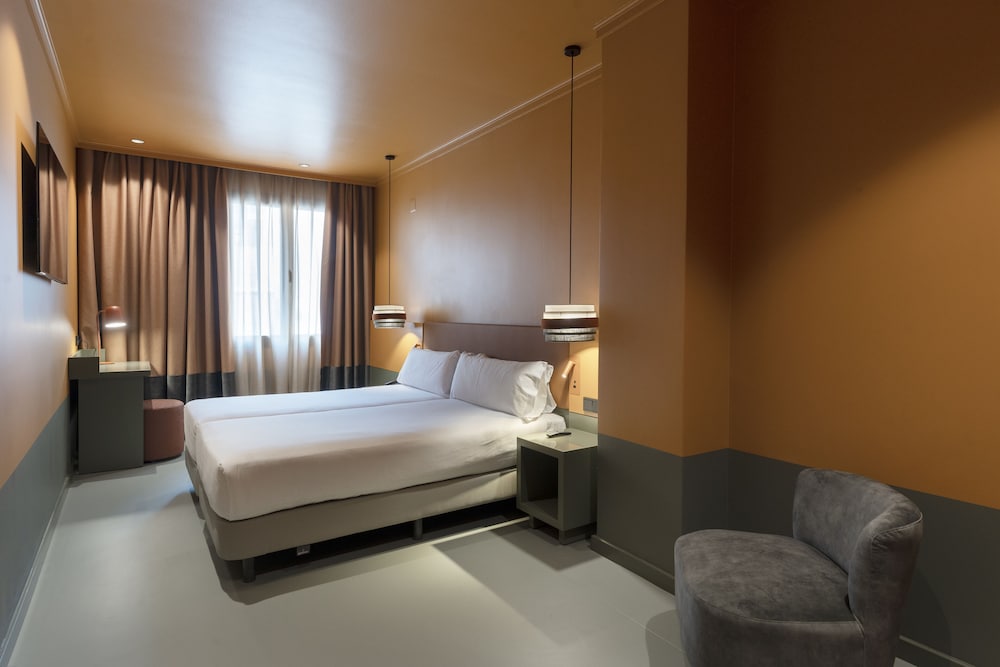 Deluxe Double Room Single Use
