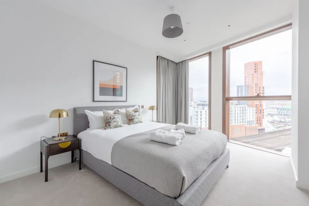 Basic Apartment, 1 King Bed