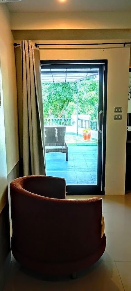 Delux Room Balcony - Photo 10
