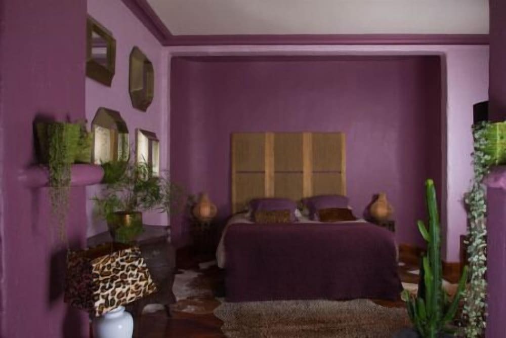 Room (Milton) photo 1
