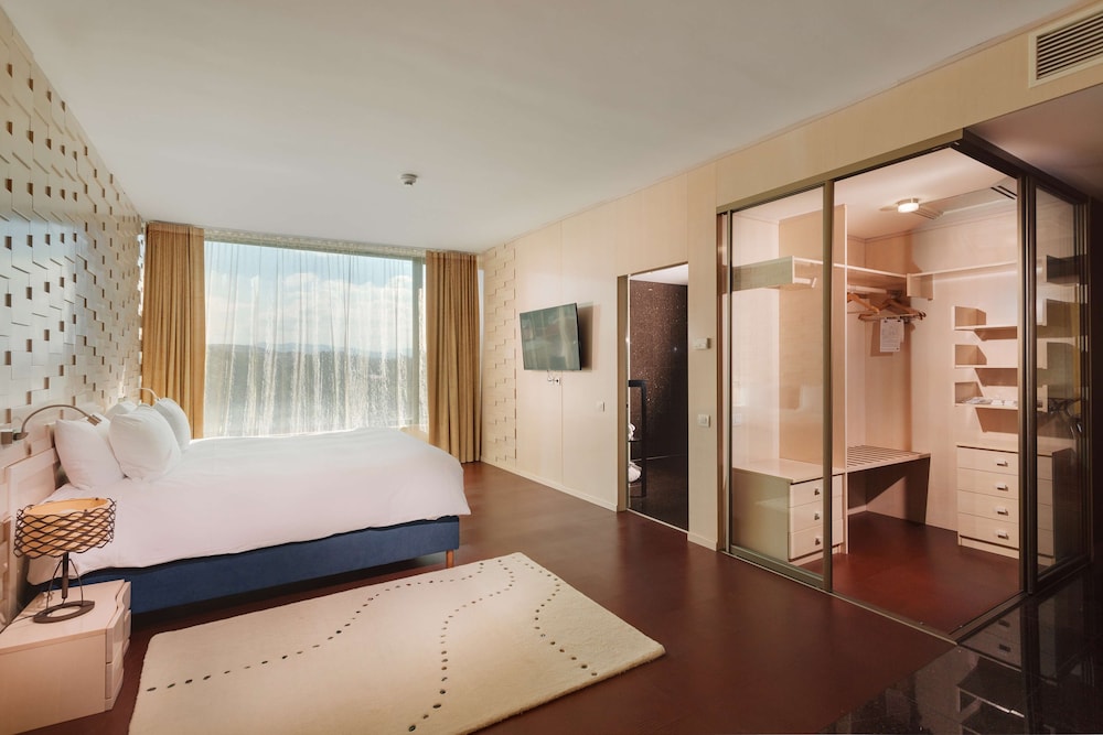 Presidential Suite, 1 King Bed, Non Smoking, photo 6