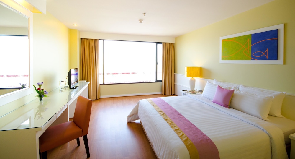 Deluxe Room, City View photo 3