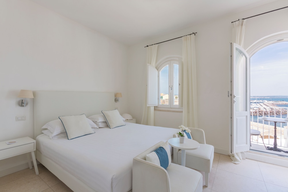 Deluxe Double Room, Partial Sea View