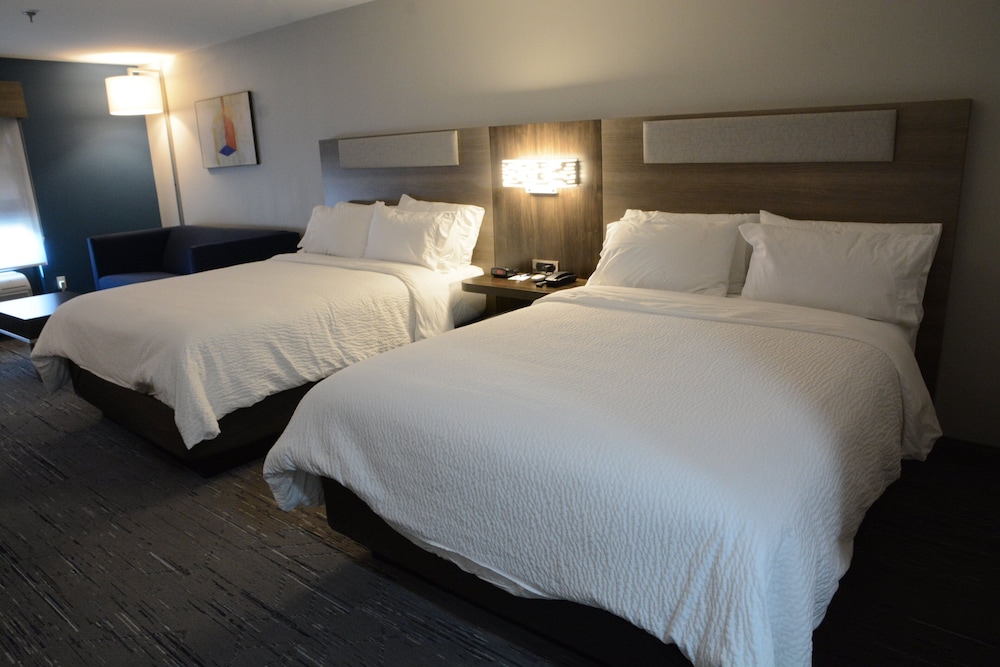 Suite, Multiple Beds - Photo 1