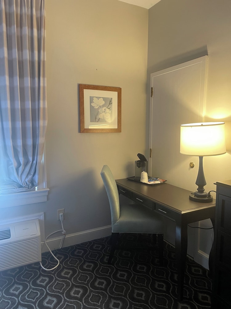 Room, 1 King Bed, Accessible, Non Smoking (Mobility) photo 3