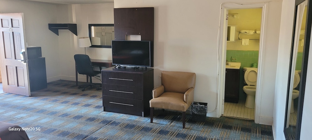 Classic Triple Room photo 2