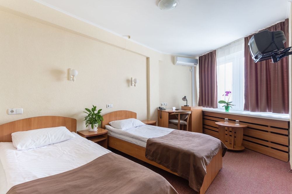 Economy Twin Room photo 3