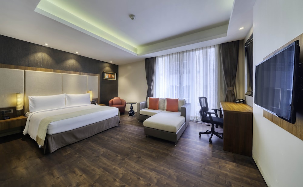 Suite, 1 King Bed
