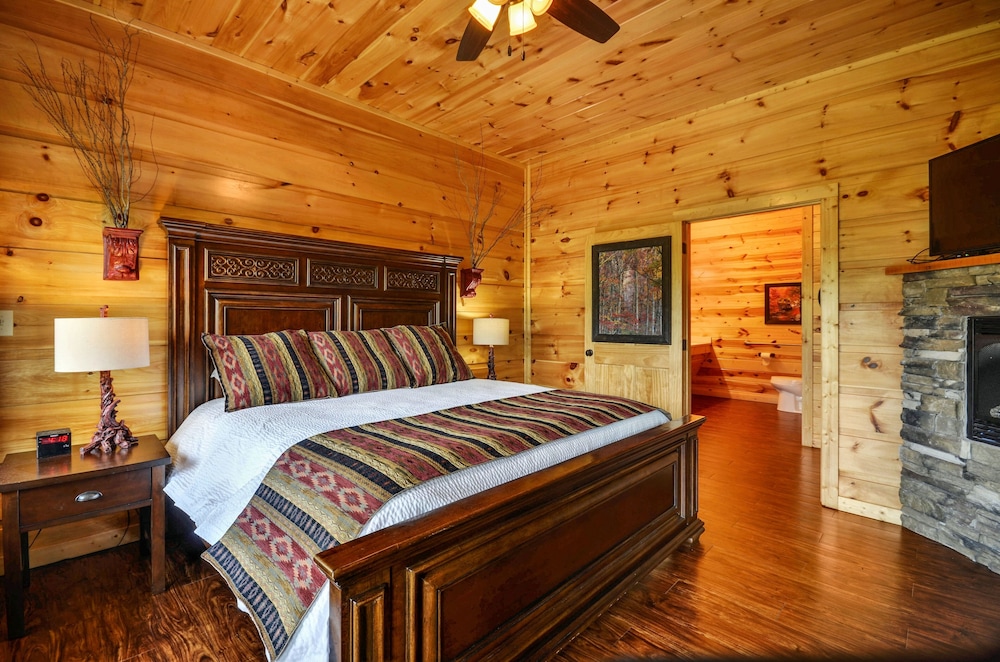 Cabin, Multiple Bedrooms