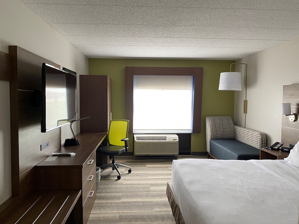 Standard Room, 1 King Bed, Accessible, Non Smoking (Communications, Accessible Tub) - Photo 2