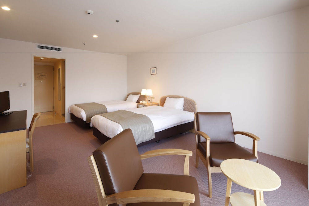 Twin Room, Non Smoking, Mountain View - Photo 2