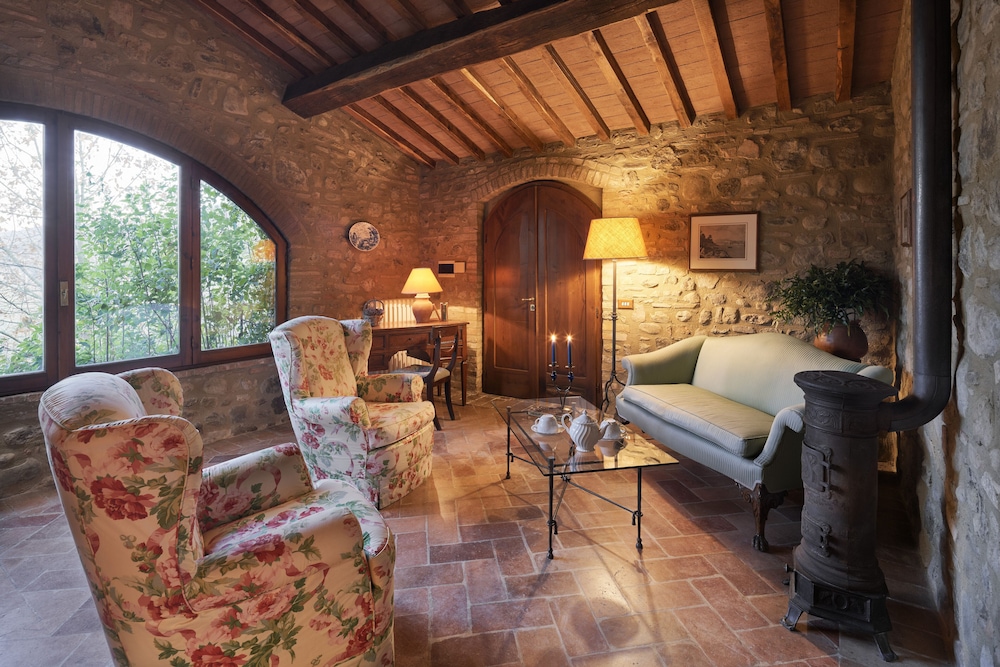 Honeymoon House photo 1