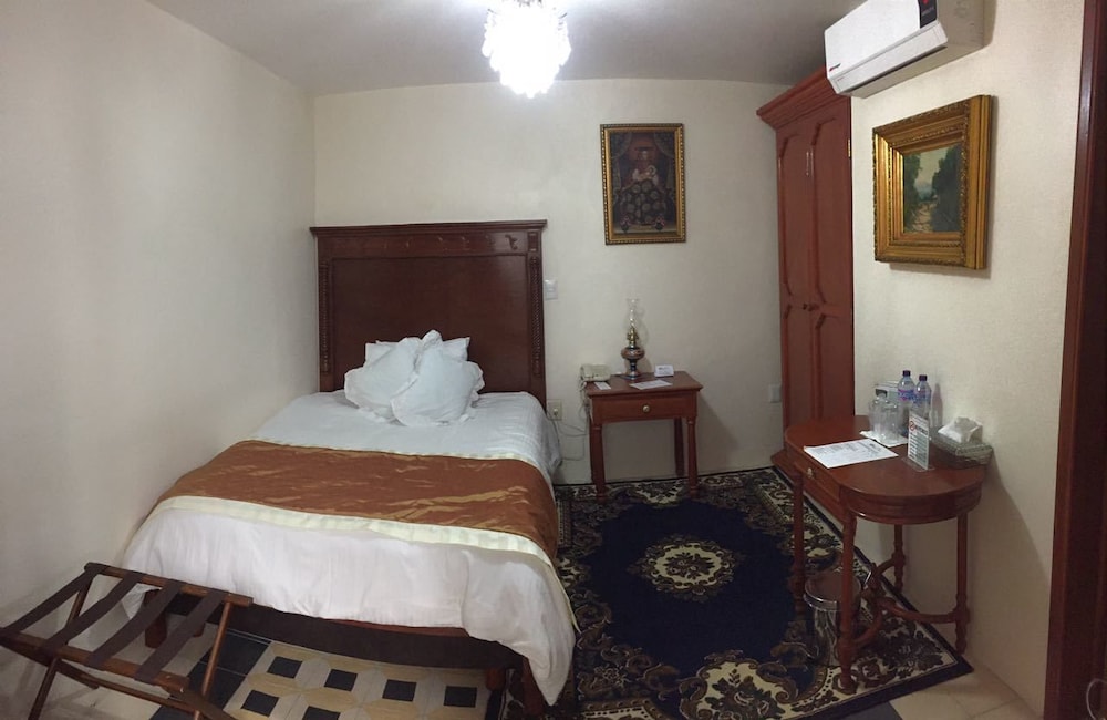 Room, 1 Bedroom photo 3