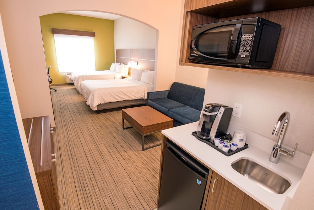 Suite, Multiple Beds - Photo 1