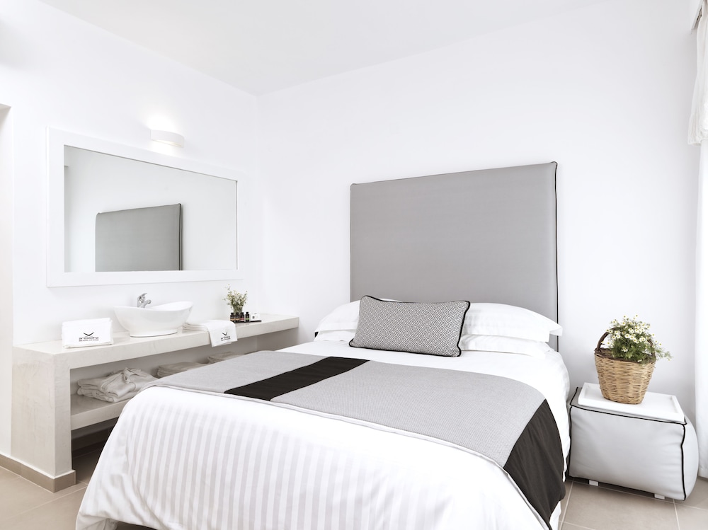 Double or Twin Room, 1 Bedroom, Balcony - Photo 9