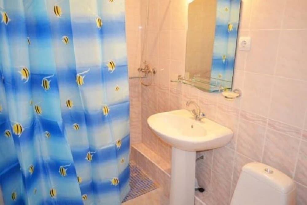 Standard Triple Room, Multiple Beds, Hill View photo 3