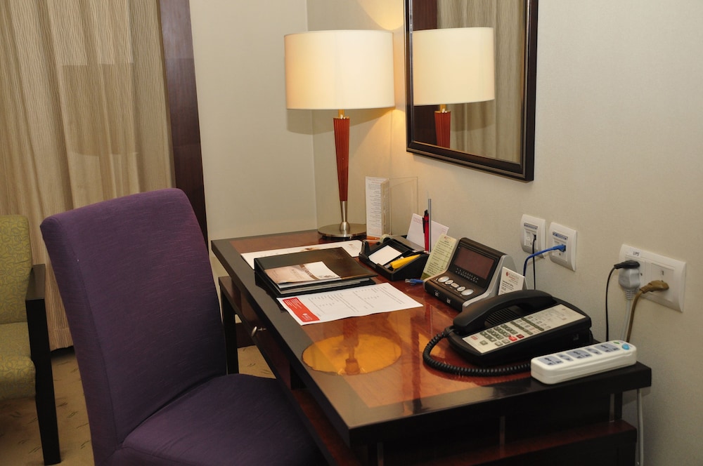 Superior Room, 2 Twin Beds, Non Smoking - Photo 4