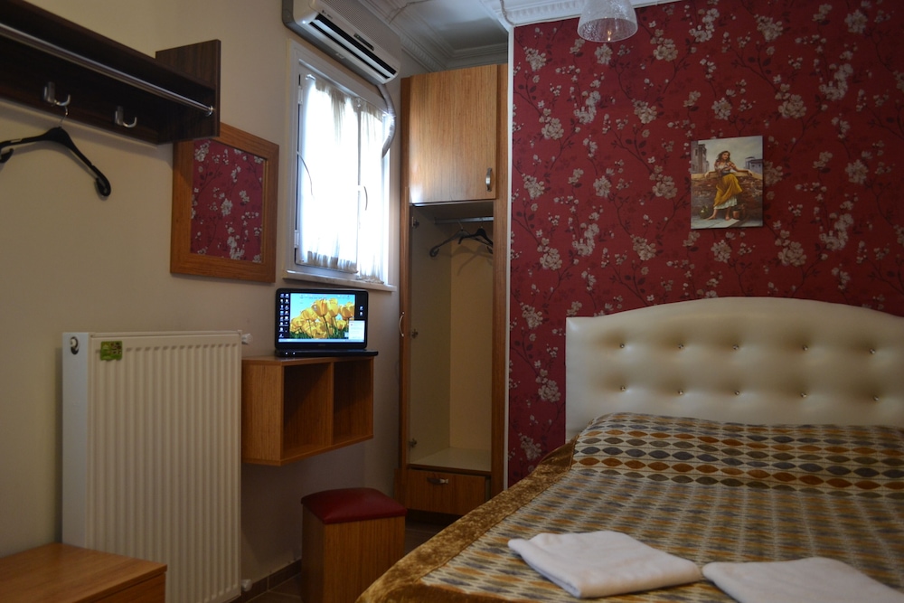 Deluxe Single Room, Private Bathroom photo 3