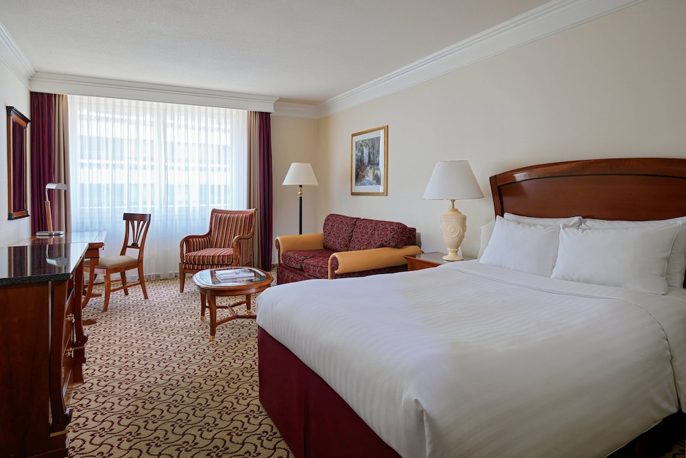 Deluxe Room, 1 Queen Bed