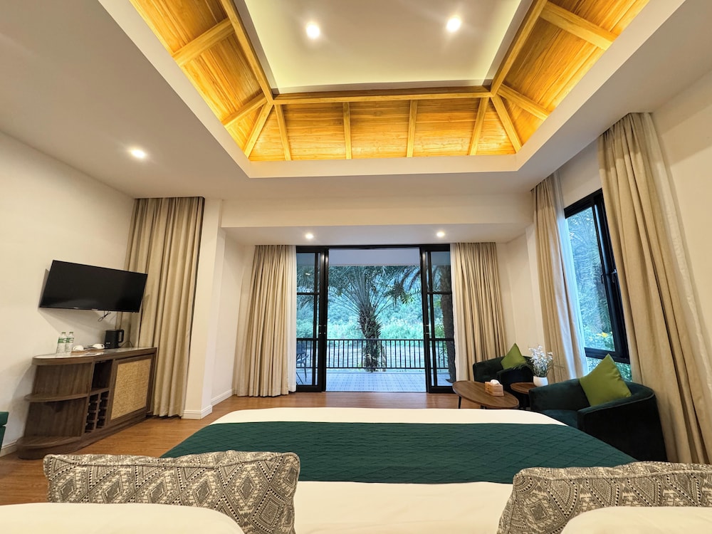Junior Suite, Lanai, River View photo 2
