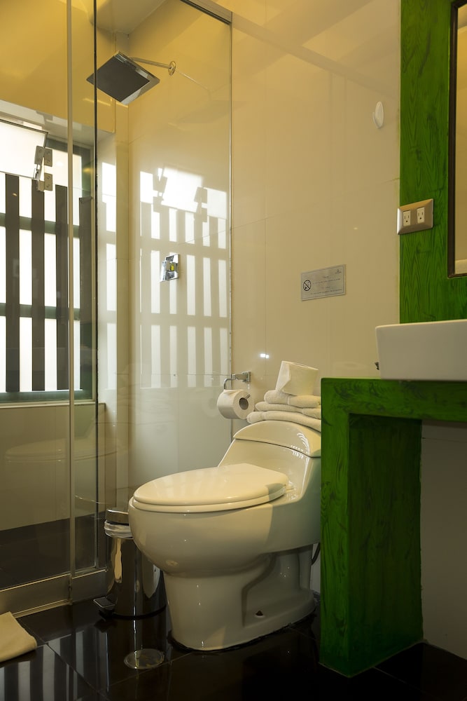 Comfort Room (Green Room) photo 2