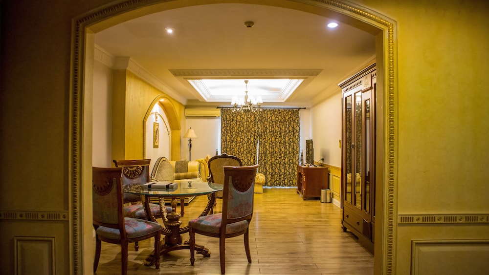 Two bedroom Suite - Photo 18