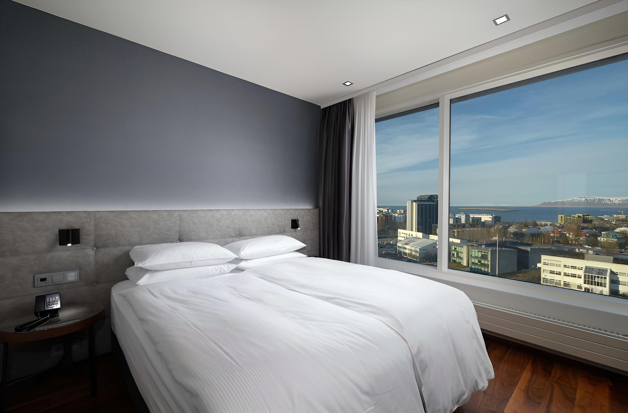 King Executive Room with Mountain View photo 1
