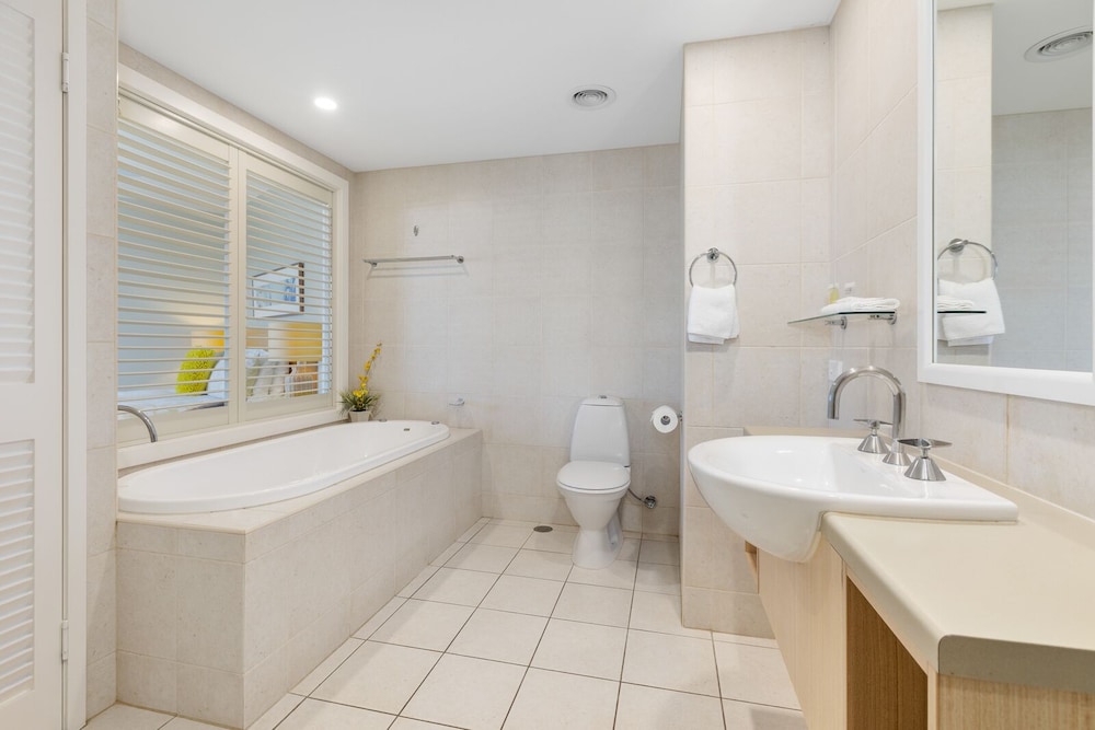 One Bedroom Spa Suite photo 3