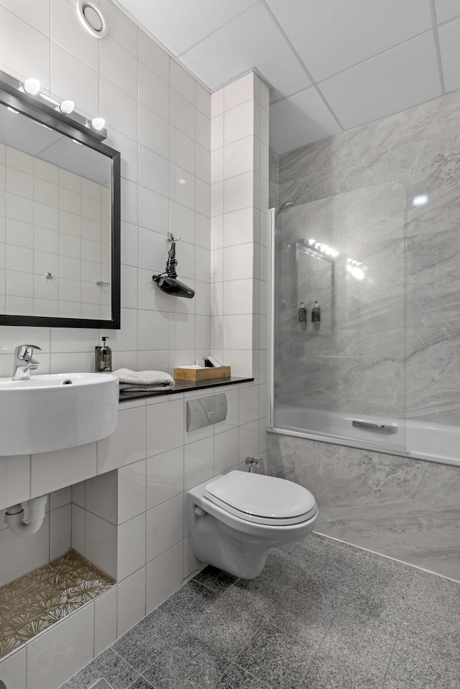 Standard Double Room, 1 Queen Bed - Photo 9