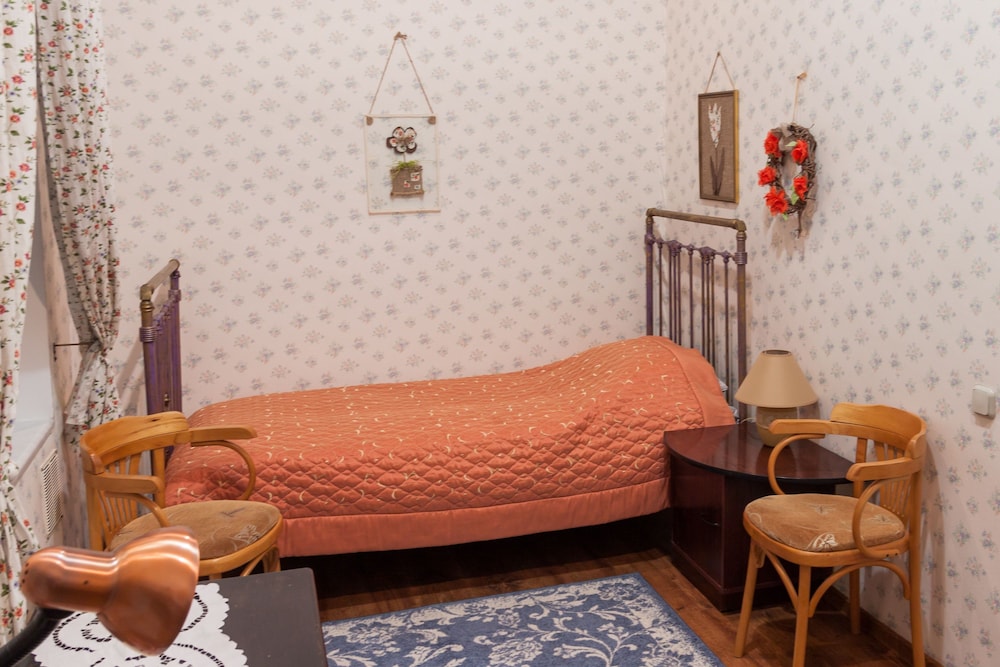 Basic Single Room photo 2