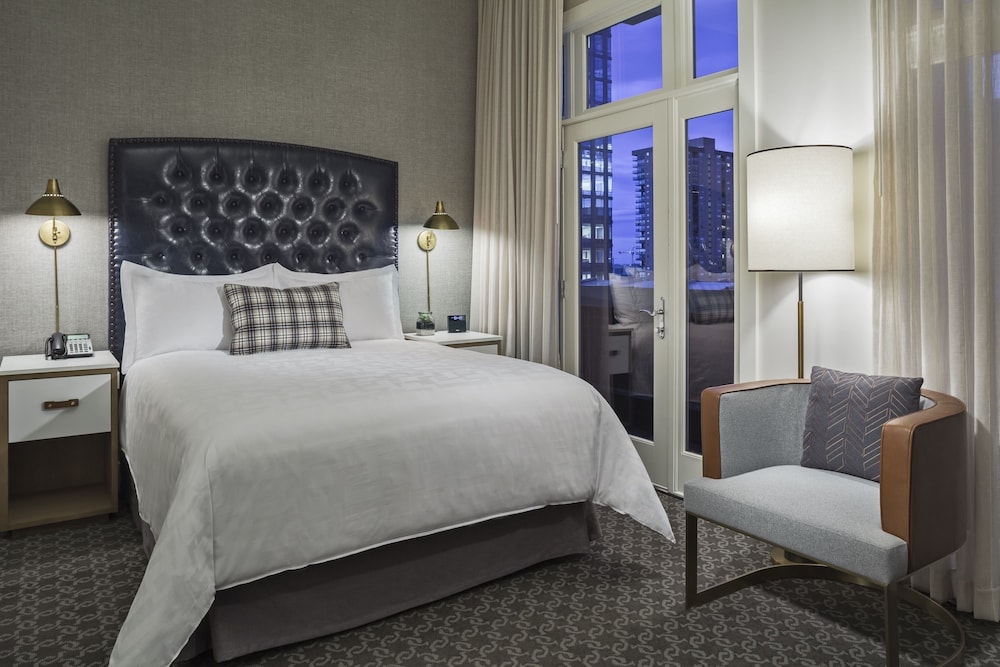 Superior Room, 1 Queen Bed, Balcony - Photo 1