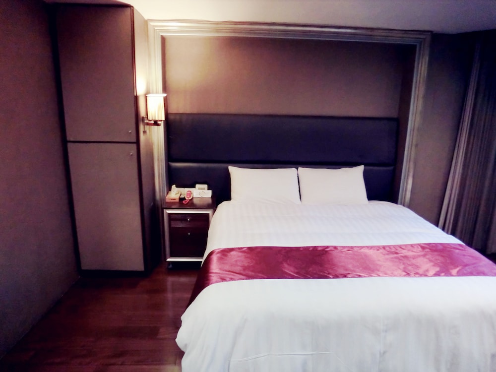 Deluxe Suite photo 3
