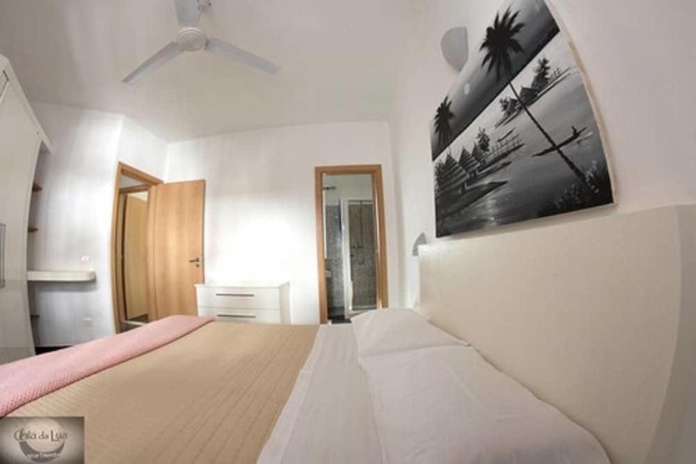 Suite, 1 Bedroom, Non Smoking, Partial Ocean View photo 3