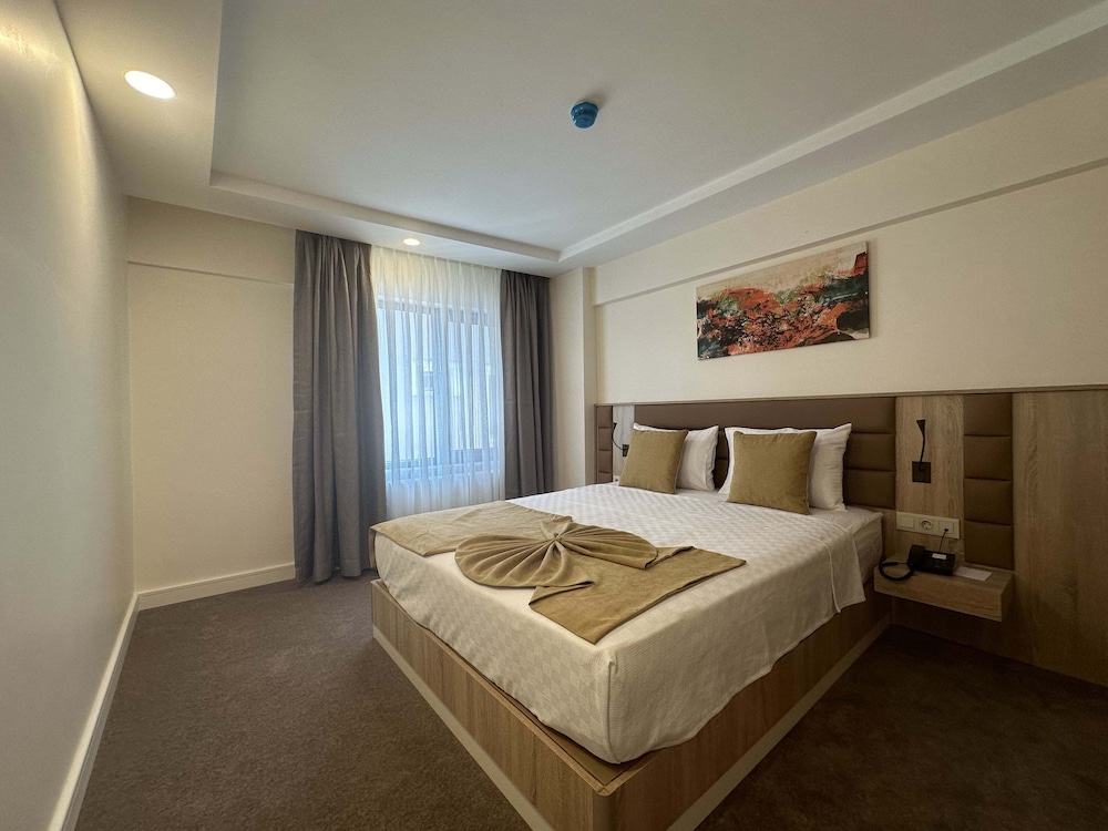 Deluxe Suite photo 1