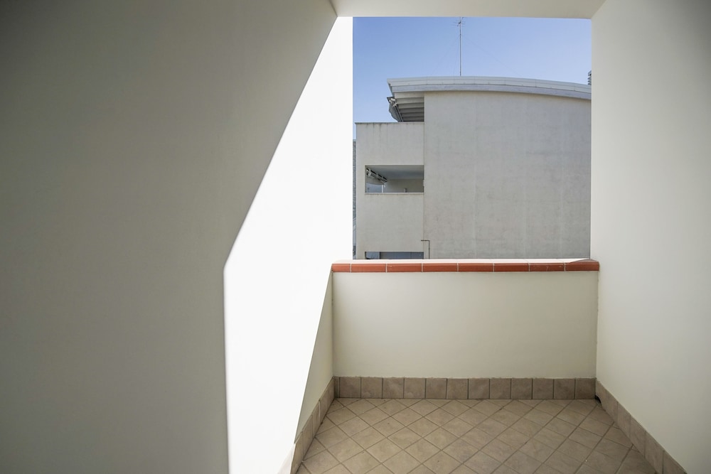 Apartment, 2 Bedrooms, City View photo 3