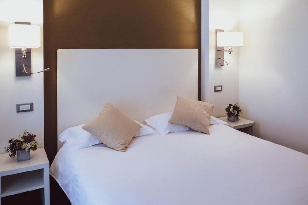 Business Double Room photo 2