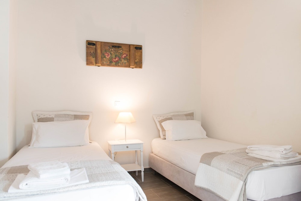 Standard Double or Twin Room (Levantes)