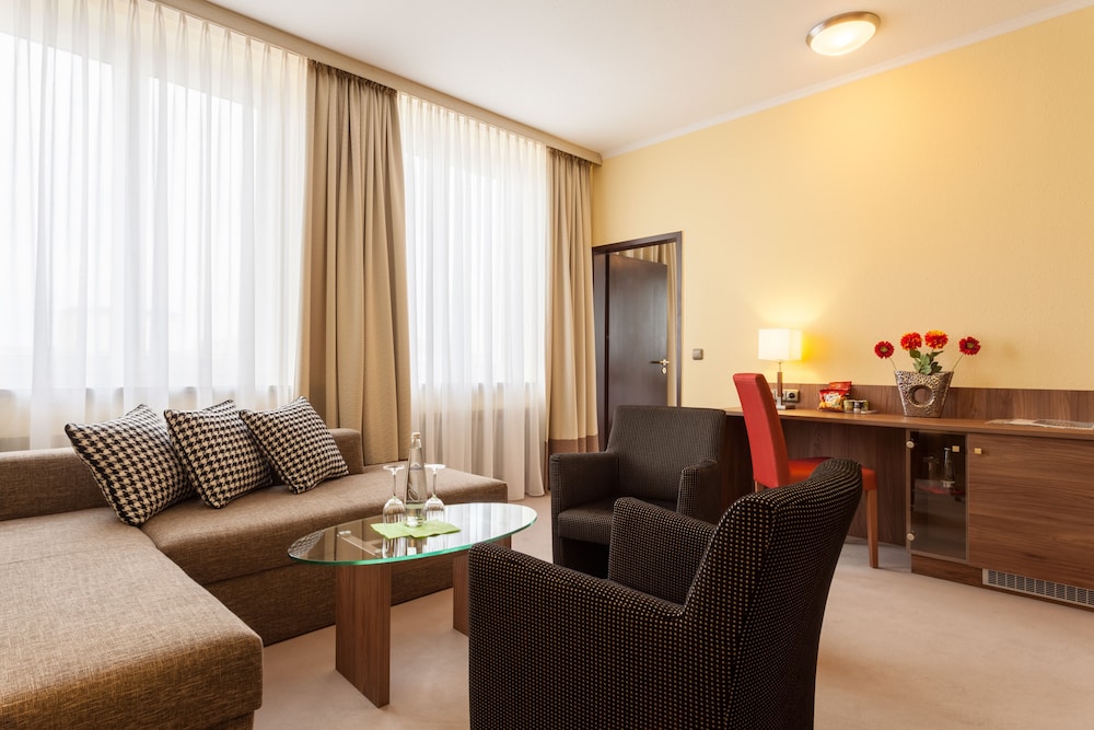 Suite, 1 Double Bed (Cozy Sitting Corner) - Photo 8