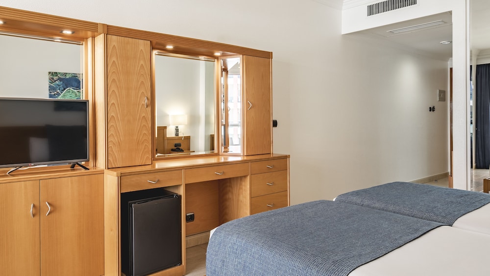 Double Room, Sea View (+ Pool View) photo 3