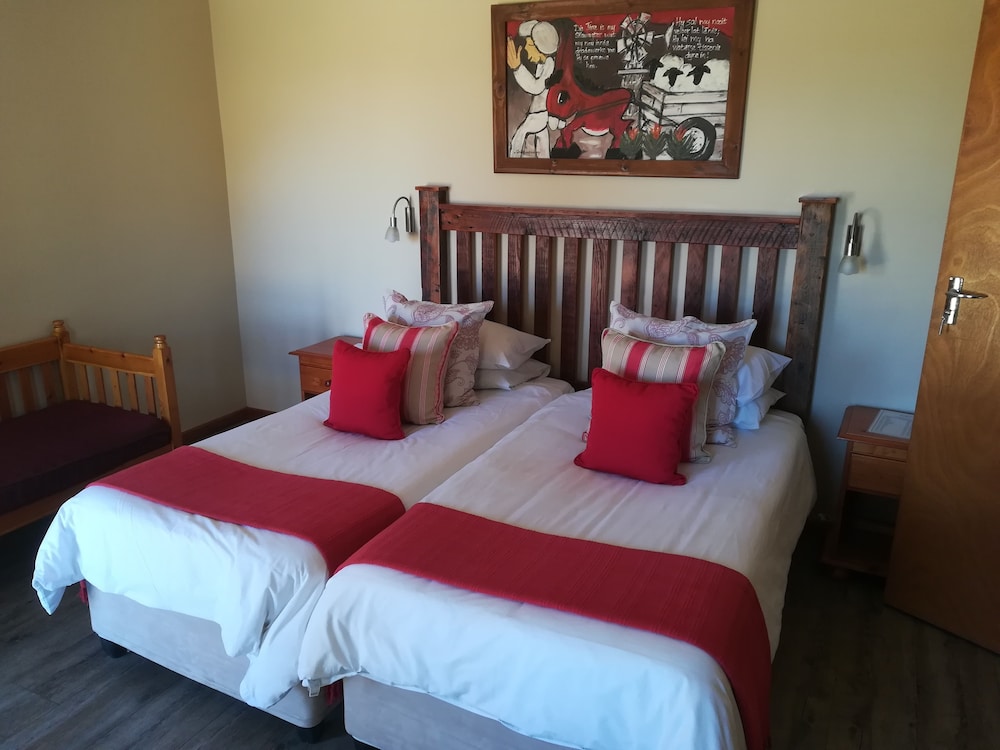 LUXURY ROOM 12