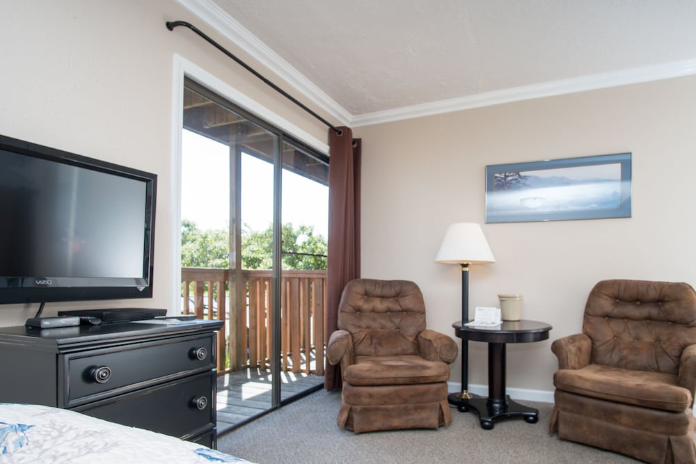 Room, 1 Queen Bed (Pet Friendly) photo 2