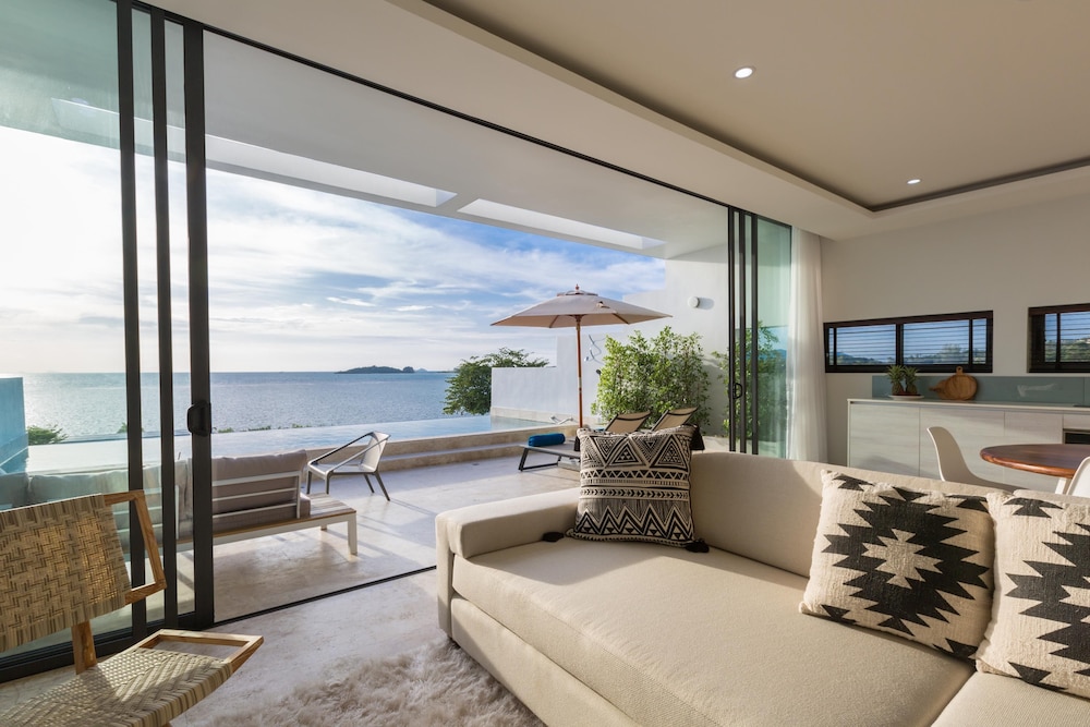 2 Bedroom Sea View Pool Suite & Cinema - Photo 25
