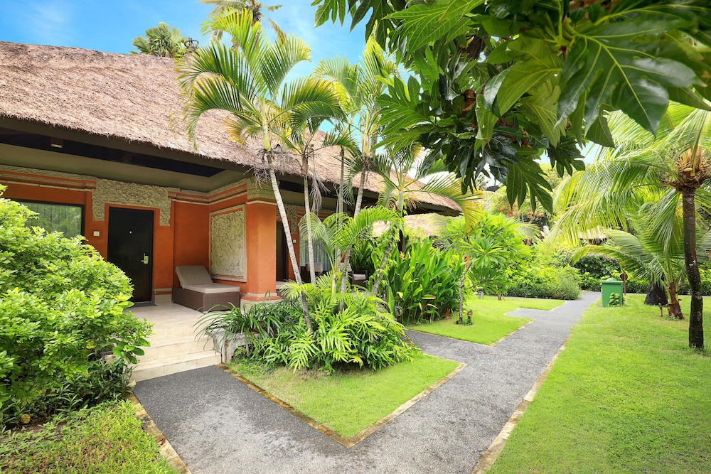 Deluxe Bungalow, Garden View photo 2