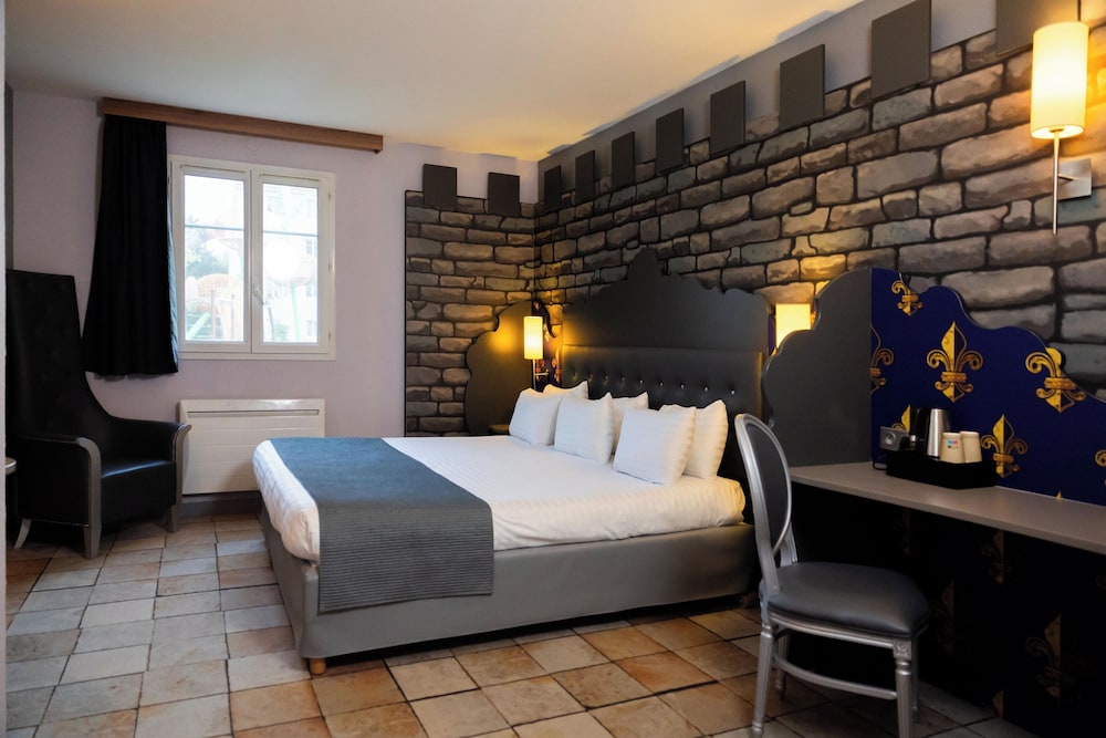 Knight Suite - Photo 5