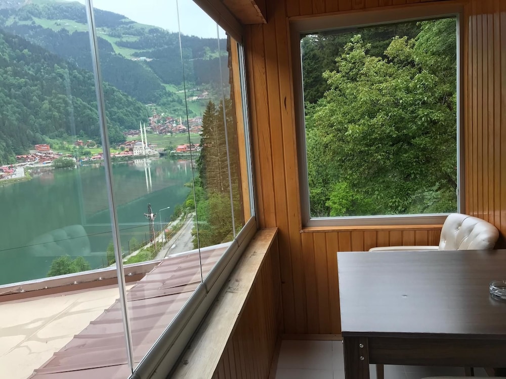 Double or Twin Room, Smoking, Lake View photo 3